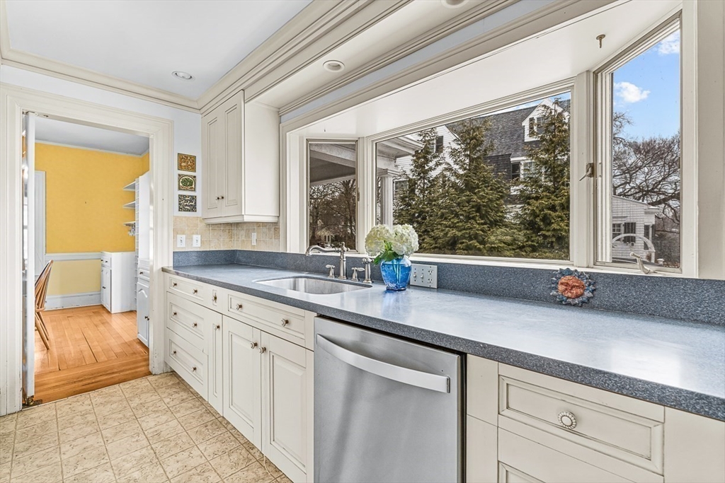 5 Woodside Road Winchester, MA 01890 - Photo 13 of 39 Gallery Image 13