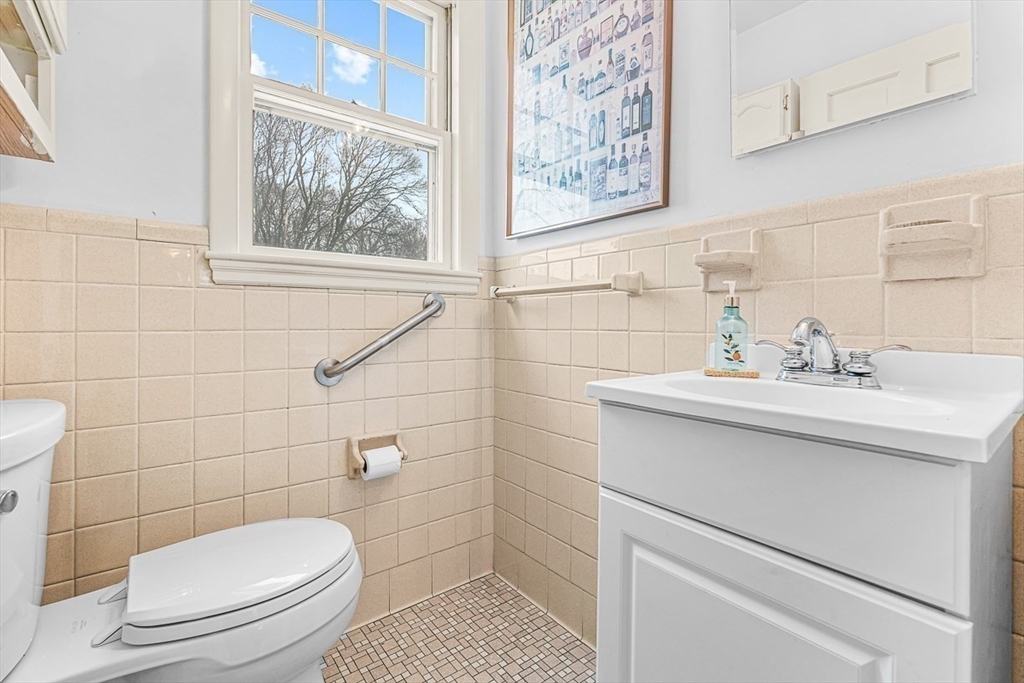 5 Woodside Road Winchester, MA 01890 - Photo 14 of 39 Gallery Image 14