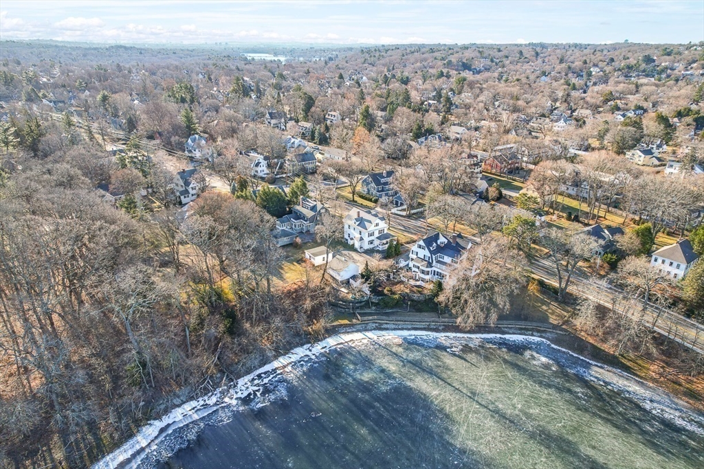 5 Woodside Road Winchester, MA 01890 - Photo 9 of 39 Gallery Image 9