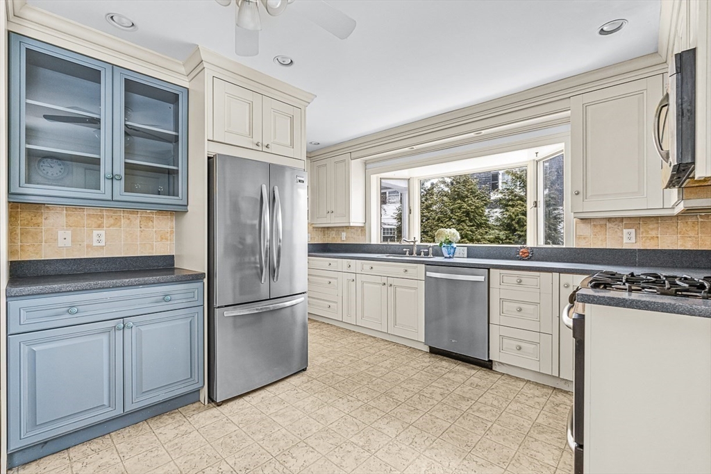 5 Woodside Road Winchester, MA 01890 - Photo 10 of 39 Gallery Image 10