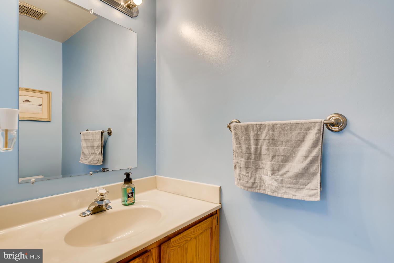 4408 Cole Farm Road Nottingham, MD 21236 - Photo 12 of 27 MAIN FLOOR BATHROOM