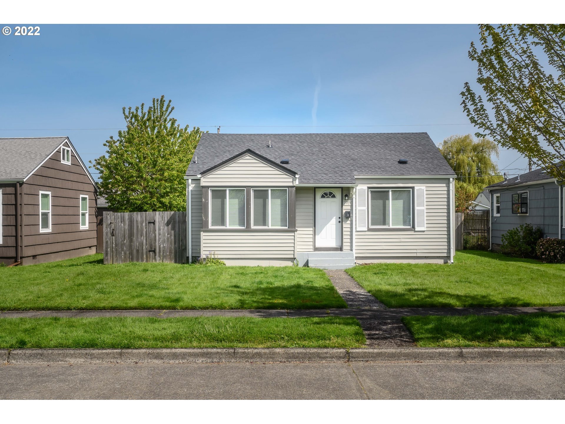 2942 Field Street Longview, WA 98632 - Photo 1 of 27 Gallery Image 1