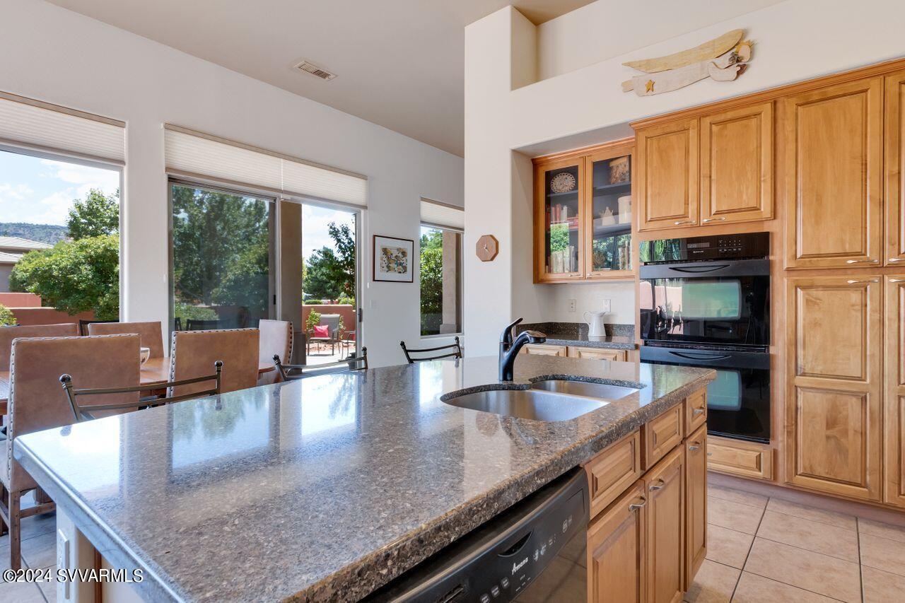 245 Ridge Rock Road Sedona, AZ 86351 - Photo 13 of 40 Kitchen with Island