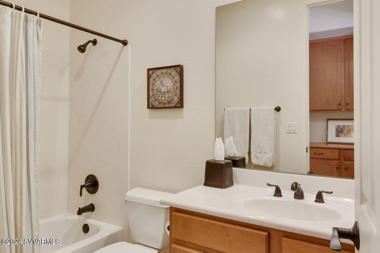 245 Ridge Rock Road Sedona, AZ 86351 - Photo 30 of 40 Guest Bath