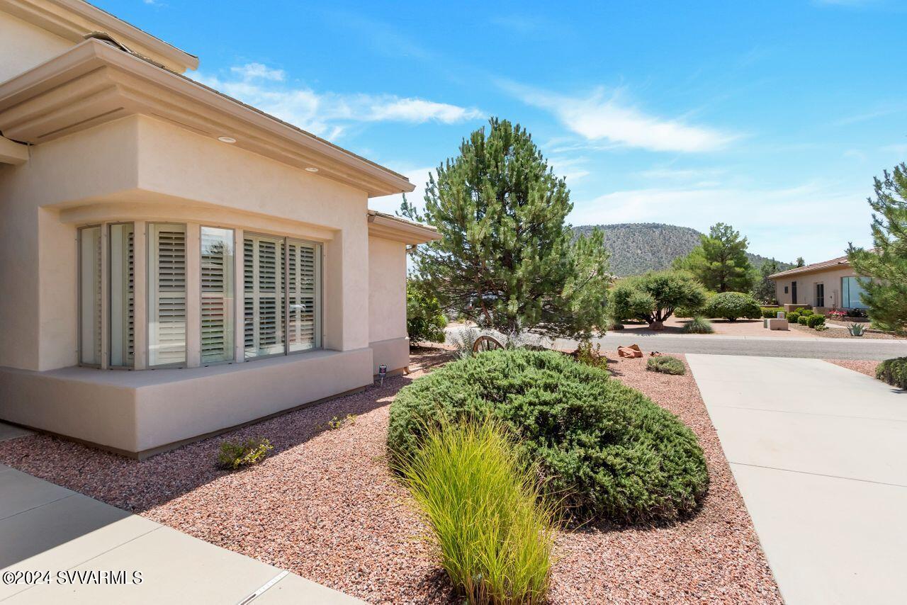 245 Ridge Rock Road Sedona, AZ 86351 - Photo 37 of 40 Front Driveway View