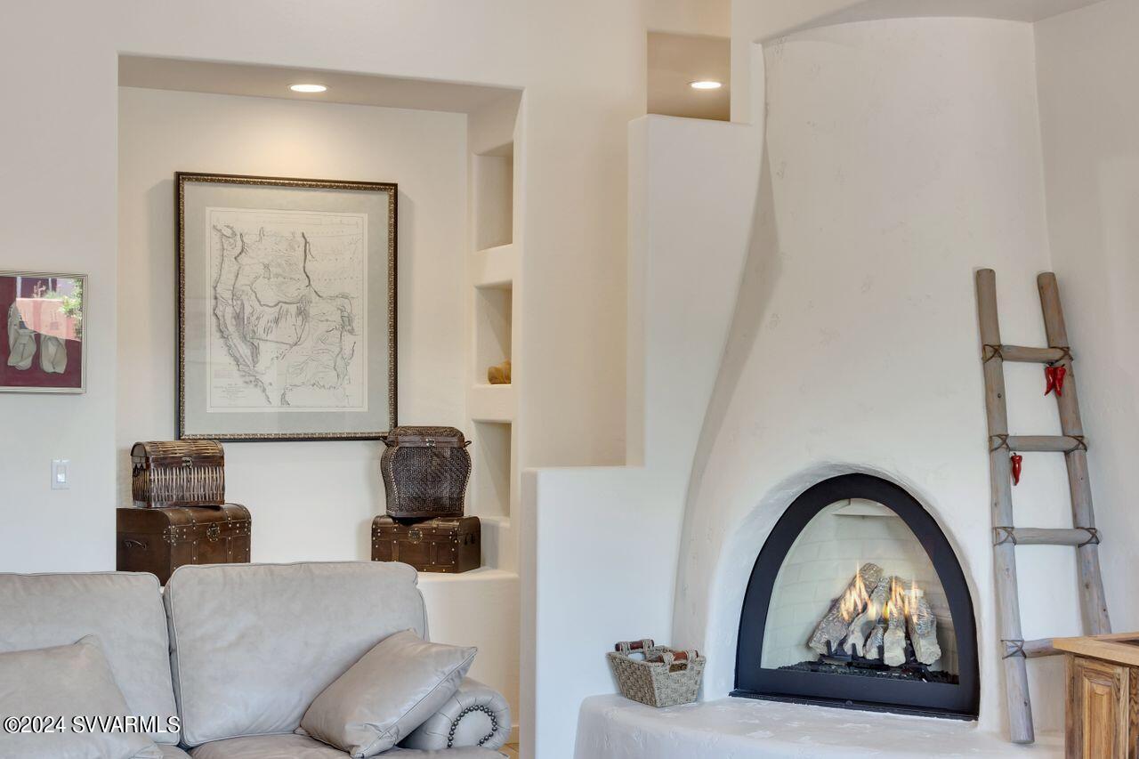 245 Ridge Rock Road Sedona, AZ 86351 - Photo 10 of 40 Beehive Fireplace