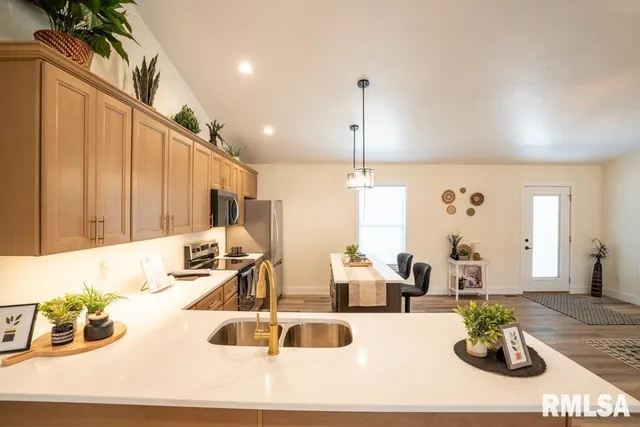 $274,000 | 659 Copper Creek Lane, Herrin, IL 62948