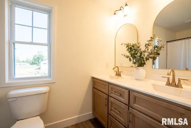 $274,000 | 659 Copper Creek Lane, Herrin, IL 62948