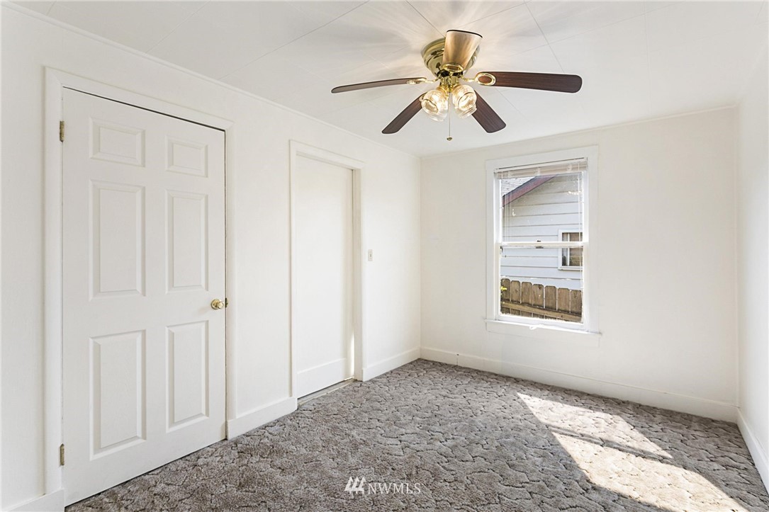 1114 Perry Avenue Bremerton, WA 98310 - Photo 12 of 21 Gallery Image 12