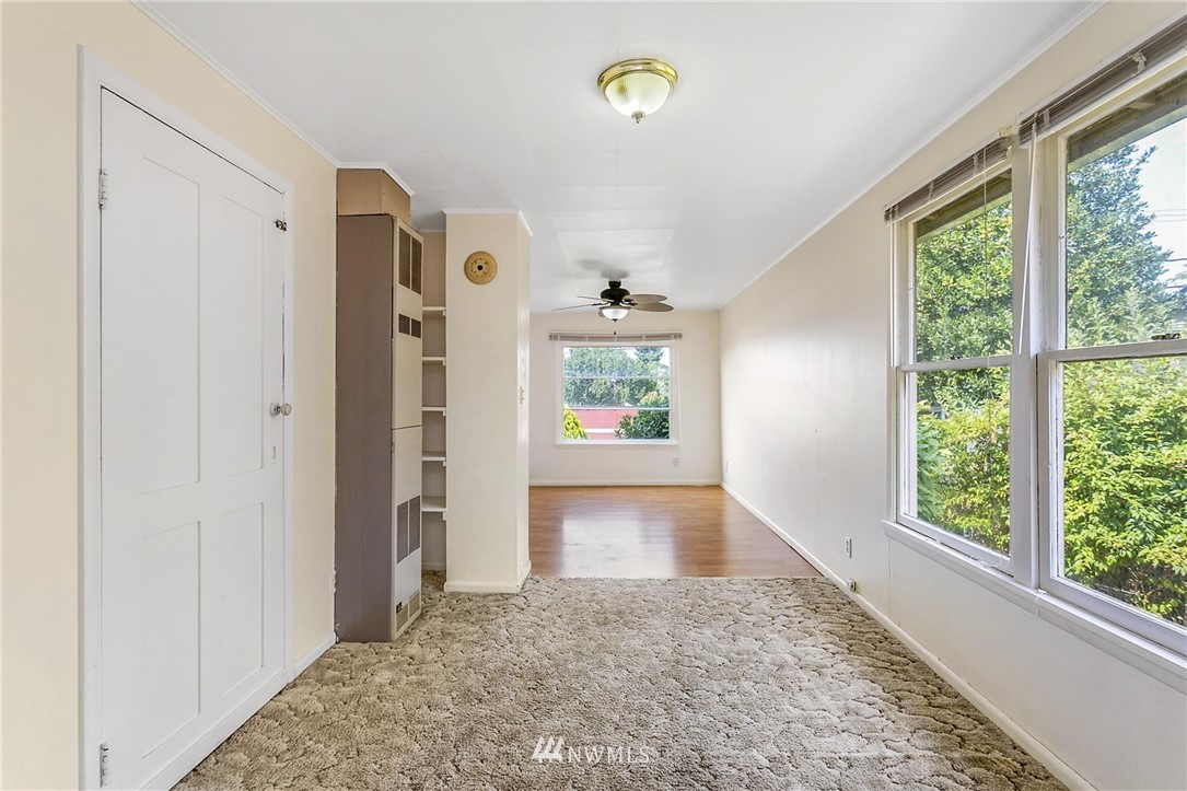 1114 Perry Avenue Bremerton, WA 98310 - Photo 8 of 21 Gallery Image 8