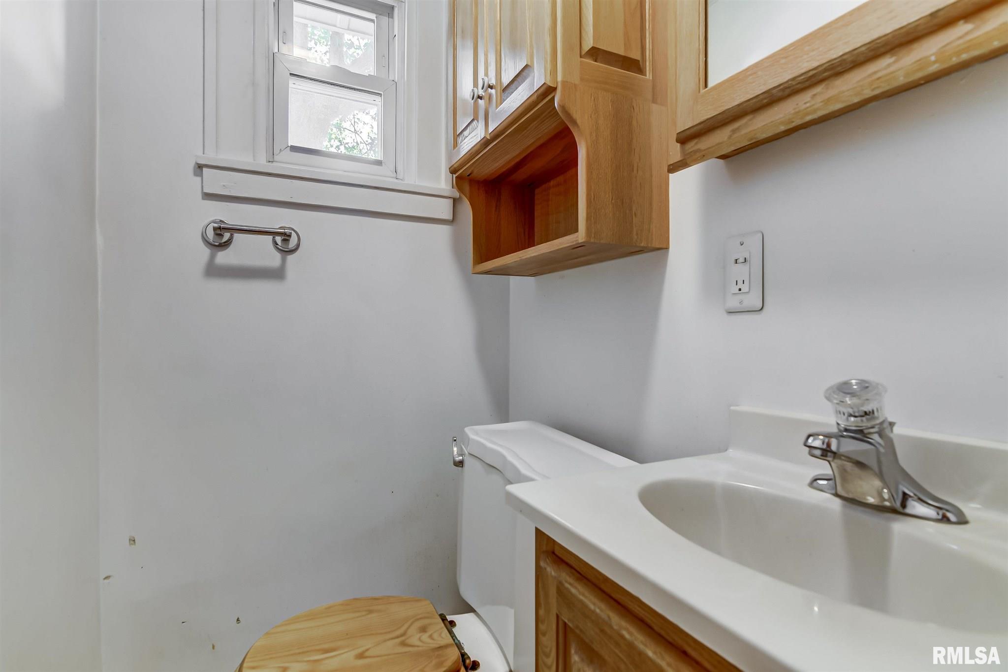 2033 South 4th Street Springfield, IL 62703 - Photo 11 of 35 Gallery Image 11
