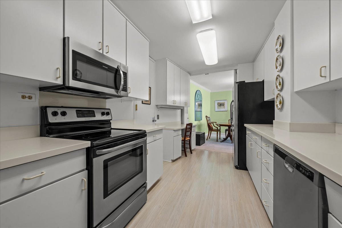 1630 Sheridan Road, Unit 9G Wilmette, IL 60091 - Photo 12 of 29 Gallery Image 12
