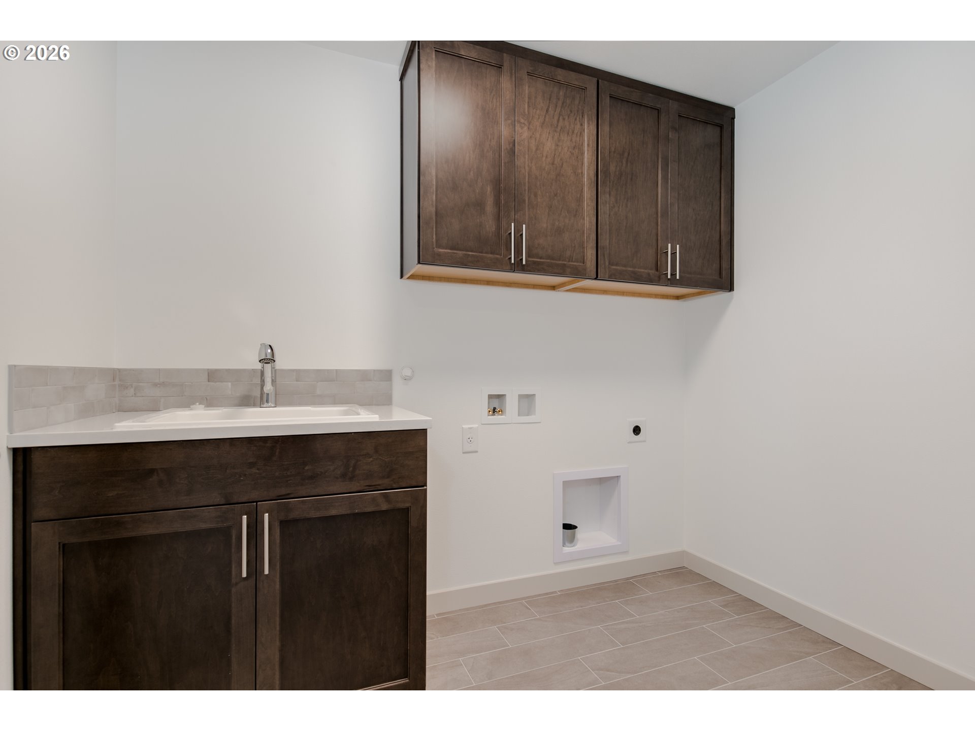 3714 Weldon Lane Eugene, OR 97403 - Photo 20 of 36 a bathroom with a sink and a mirror