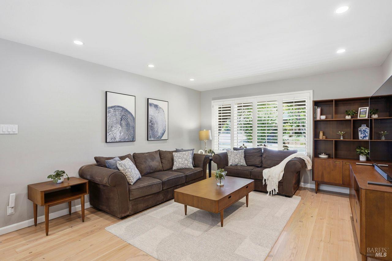 2205 Hillside Drive Santa Rosa, CA 95404 - Photo 4 of 32