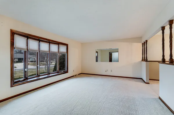 $375,000 | 3311 Indianwood Lane, Joliet, IL 60431