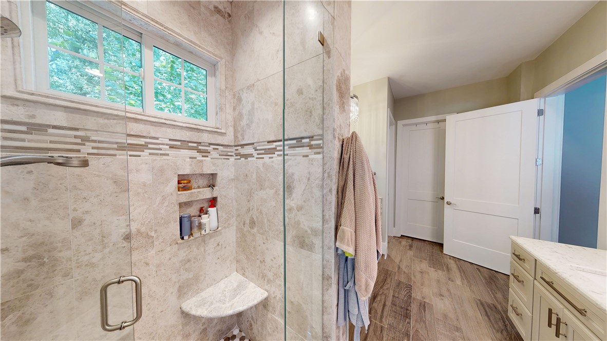 117 Shadowood Road Clemson, SC 29631 - Photo 16 of 45 Fully tiled shower, private WC and large walk-in closet