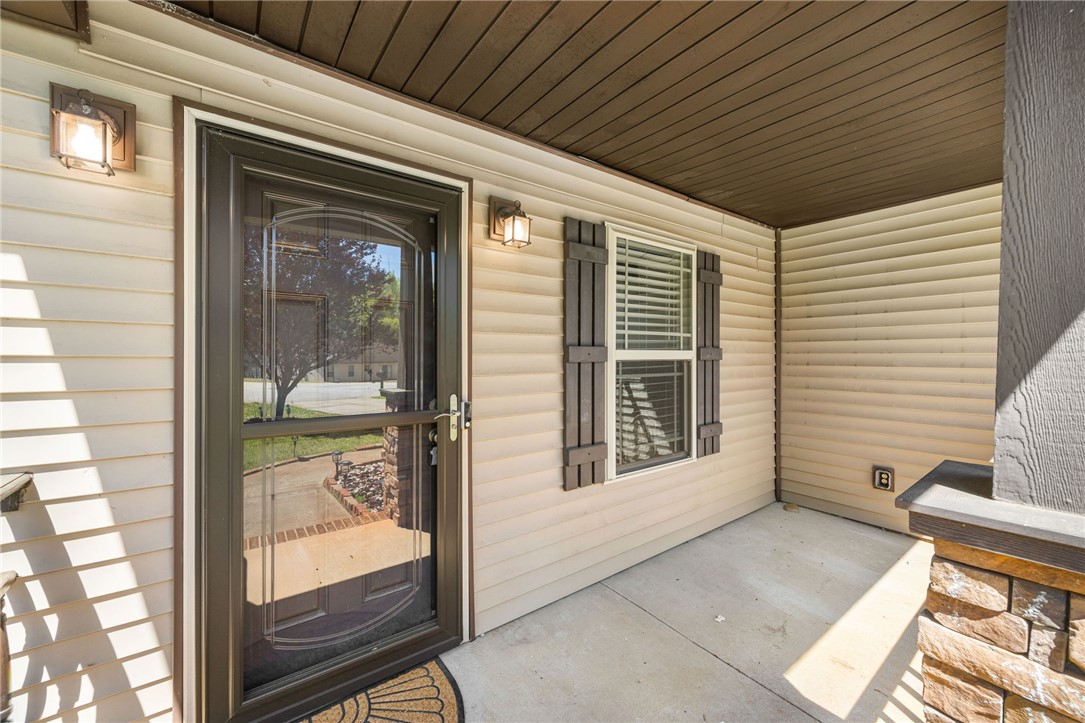 113 Crofton Court Easley, SC 29642 - Photo 3 of 33 Welcome home to this charming porch entrance, complete with classic architectural details.