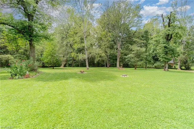 $299,500 | 634 East Swannanoa Avenue, Liberty, NC 27298