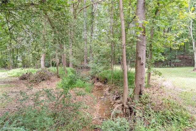 $299,500 | 634 East Swannanoa Avenue, Liberty, NC 27298