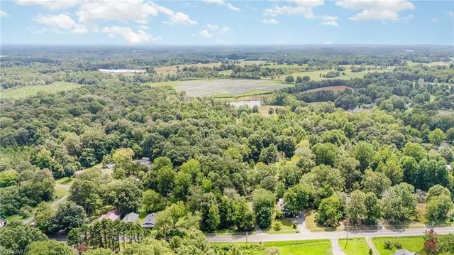 $299,500 | 634 East Swannanoa Avenue, Liberty, NC 27298