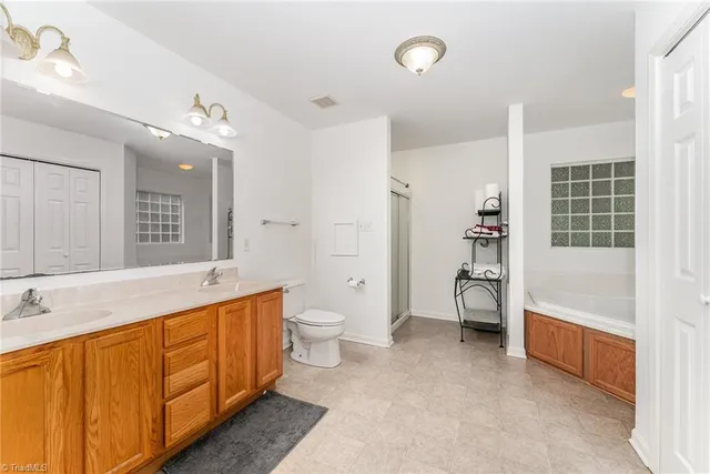 $299,500 | 634 East Swannanoa Avenue, Liberty, NC 27298