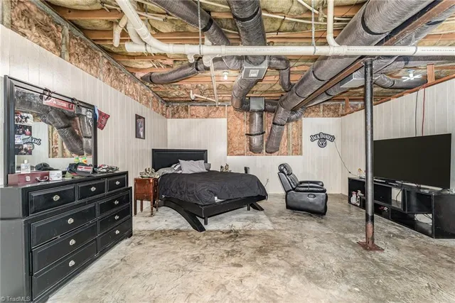 $299,500 | 634 East Swannanoa Avenue, Liberty, NC 27298