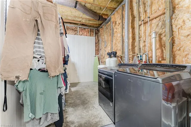 $299,500 | 634 East Swannanoa Avenue, Liberty, NC 27298