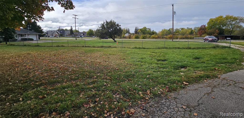 4022 Beecher Road Flint, MI 48532 - Photo 6 of 7