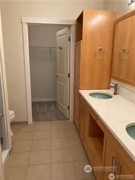 $3,200 | 180 Harbor Square Loop Northeast, Unit B422, Bainbridge Island, WA 98110