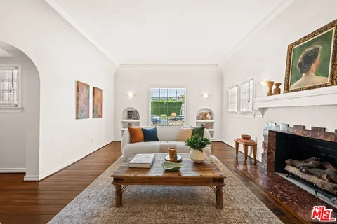 $1,650,000 | 637 North Detroit Street, Los Angeles, CA 90036