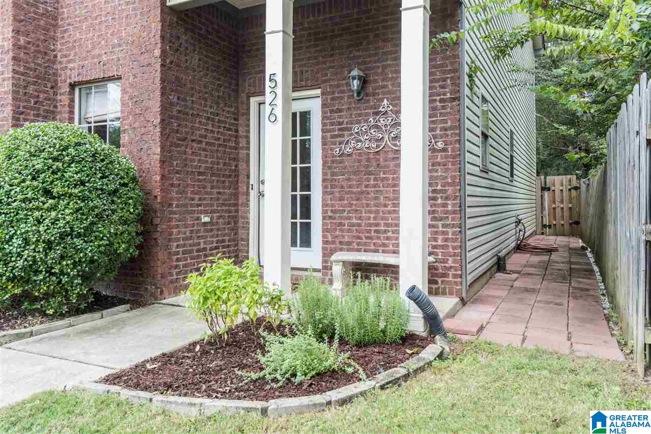 526 Cahaba Manor Lane Pelham, AL 35124 - Photo 4 of 41