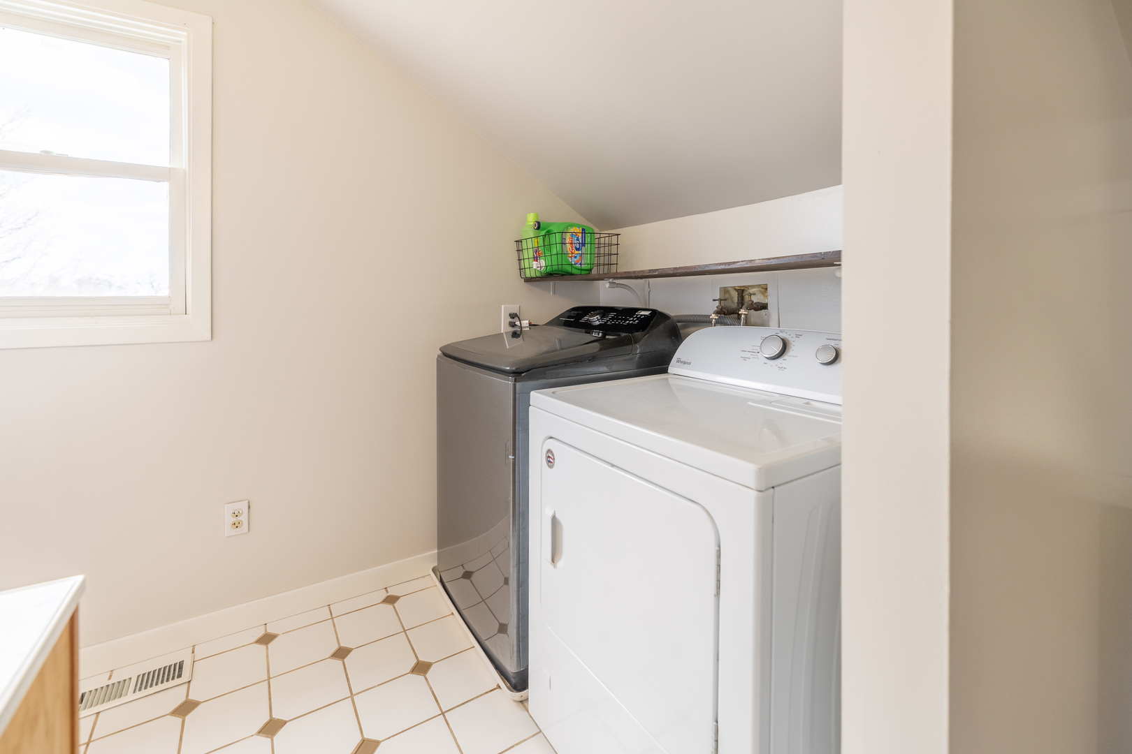 116 Main Street Kirkland, IL 60146 - Photo 35 of 40