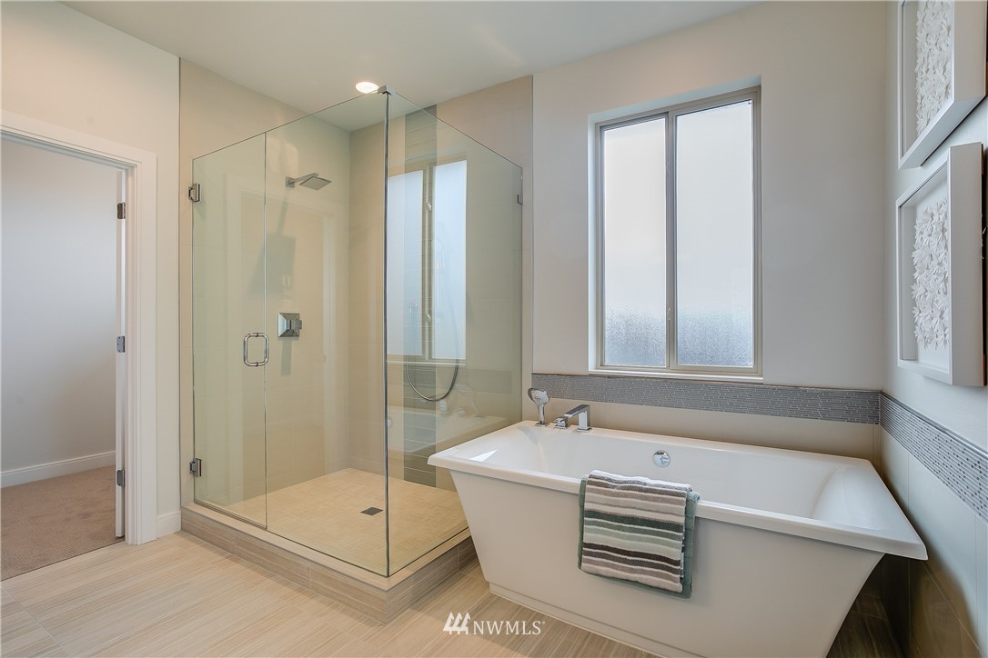 1814 Northeast 13th Street Renton, WA 98056 - Photo 19 of 25 Gallery Image 19