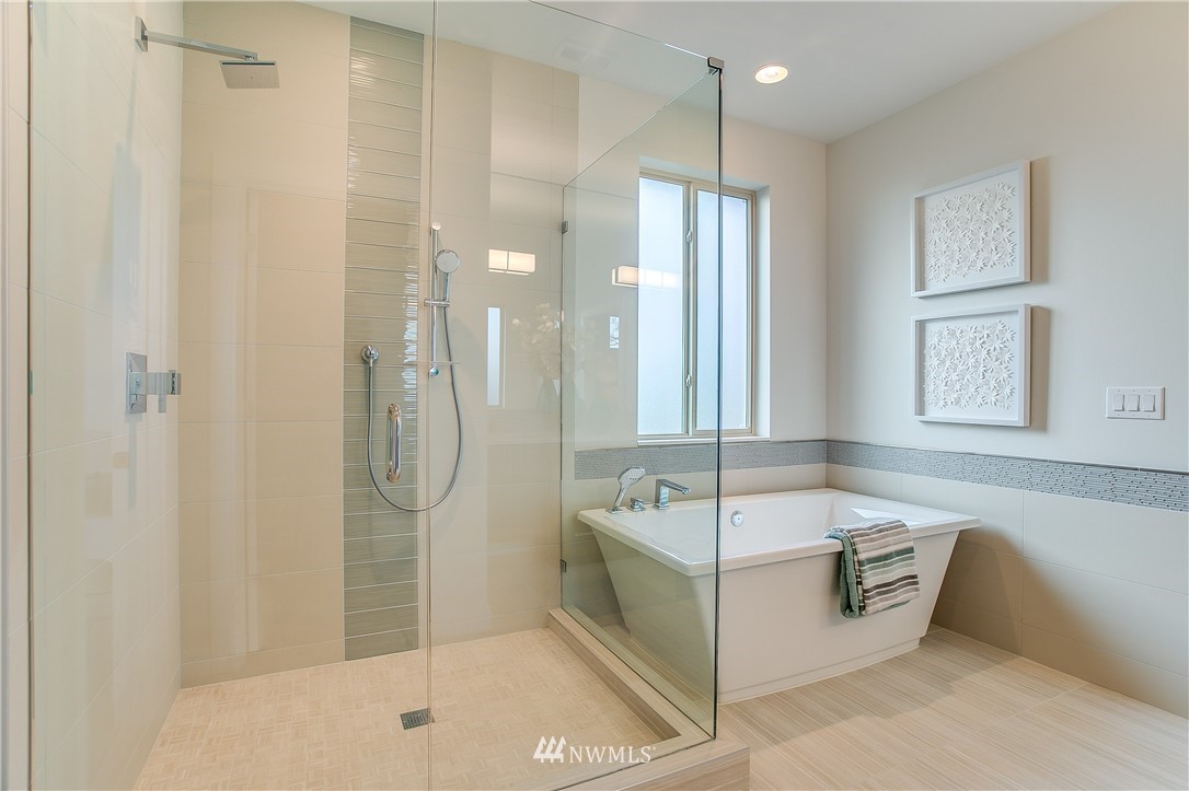 1814 Northeast 13th Street Renton, WA 98056 - Photo 21 of 25 Gallery Image 21