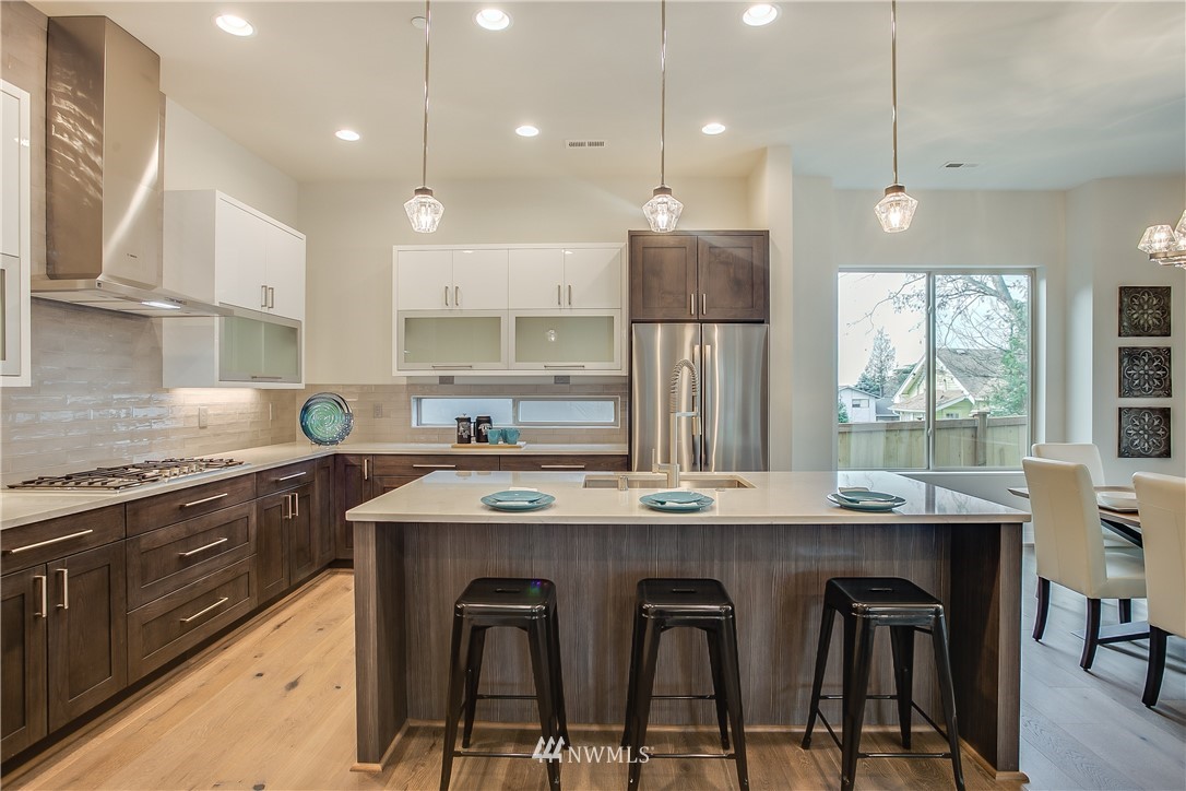 1814 Northeast 13th Street Renton, WA 98056 - Photo 7 of 25 Gallery Image 7