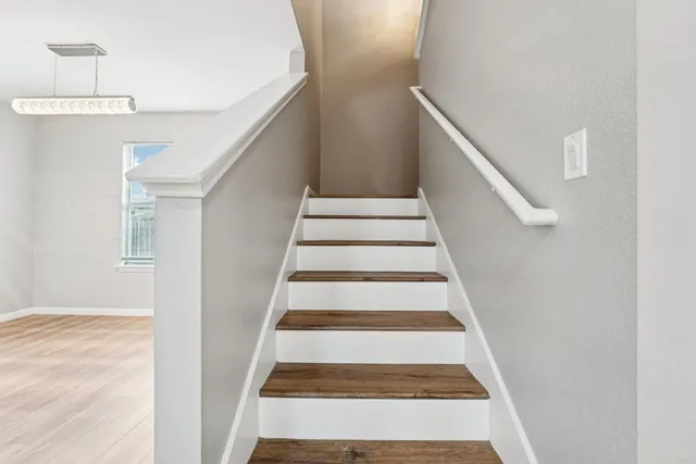 $2,200 | 429 Atlantis, Kyle, TX 78640