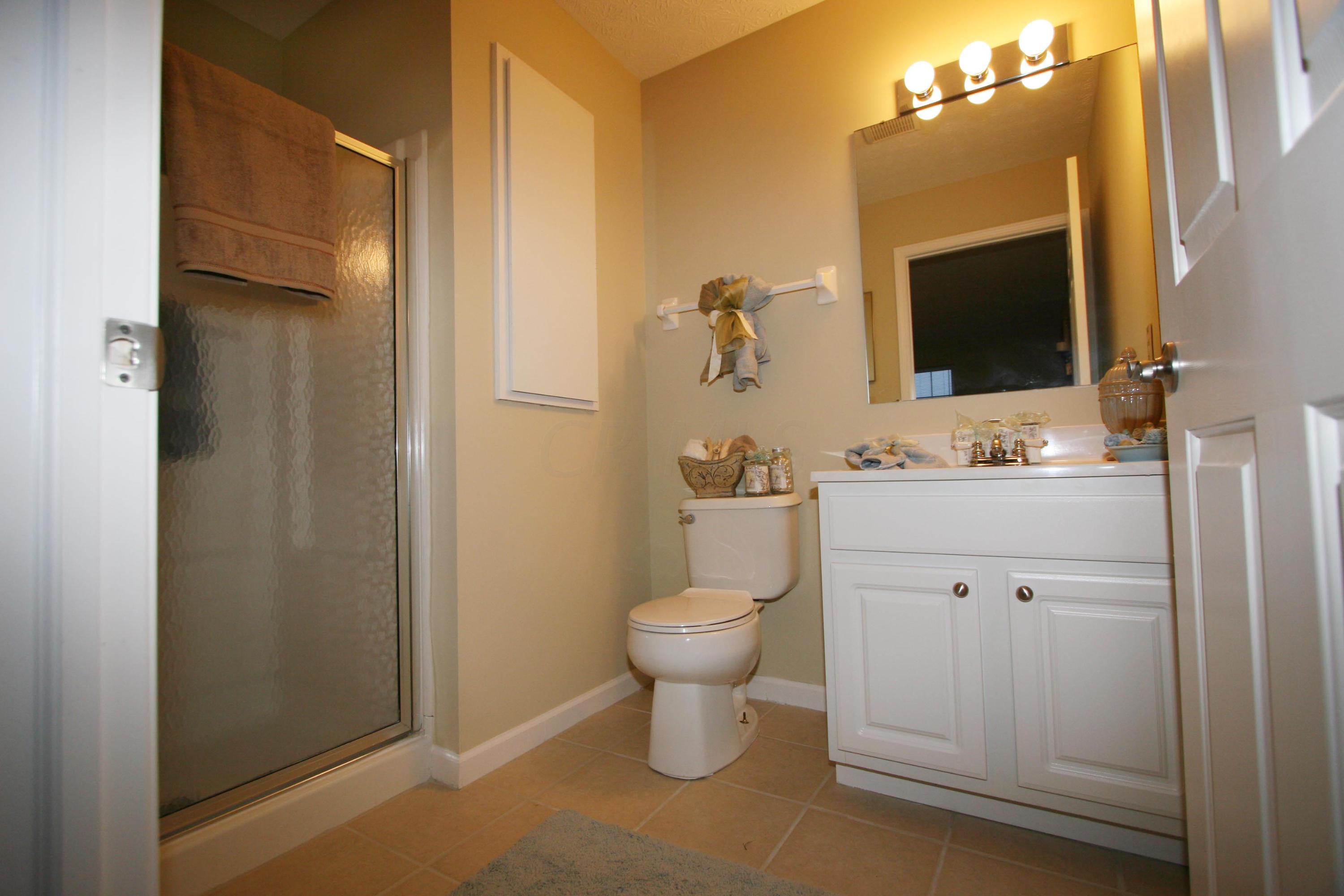 5480 Garden Ridge Columbus, OH 43228 - Photo 2 of 3