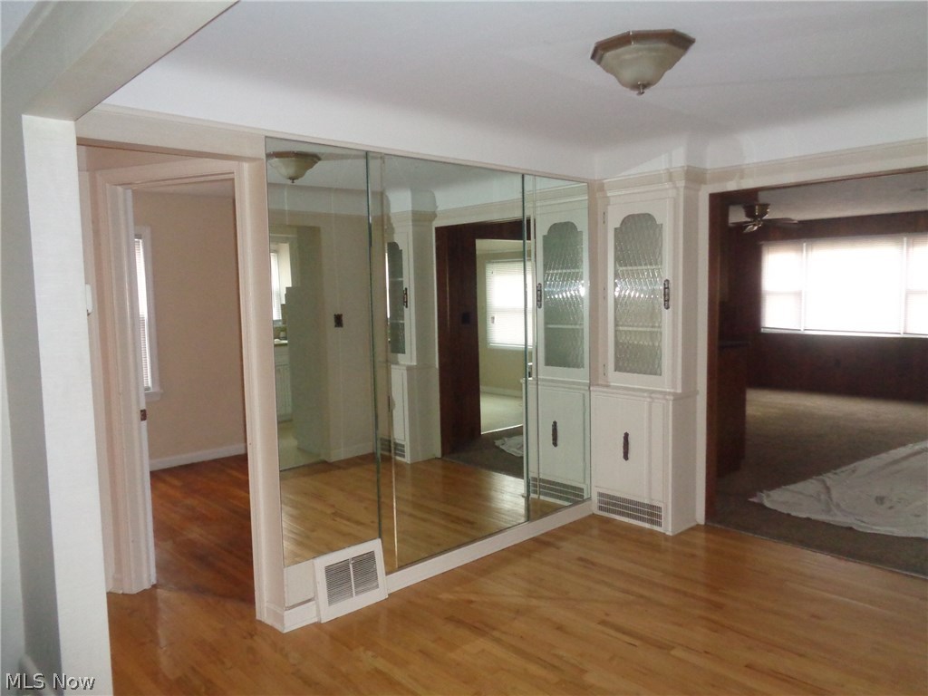 4054 Wyncote Road South Euclid, OH 44121 - Photo 4 of 23