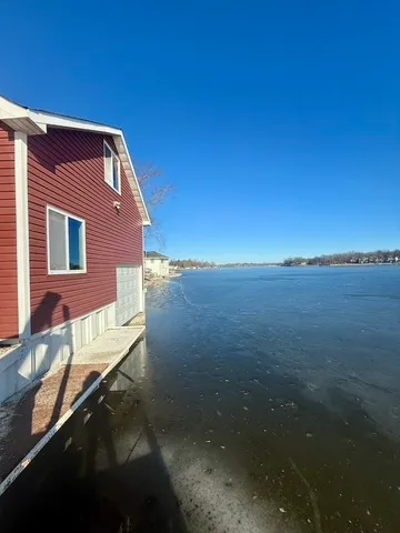 $759,000 | 3321 North Bayview Lane, McHenry, IL 60051