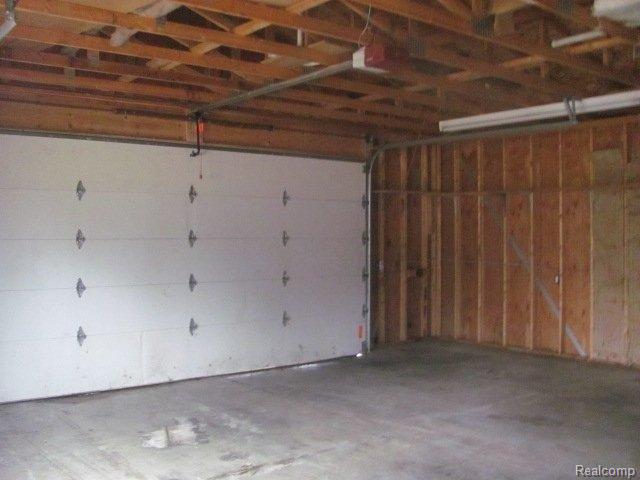 6127 Carroll Lk Road Commerce Township, MI 48382 - Photo 12 of 12 5garage int.jpg