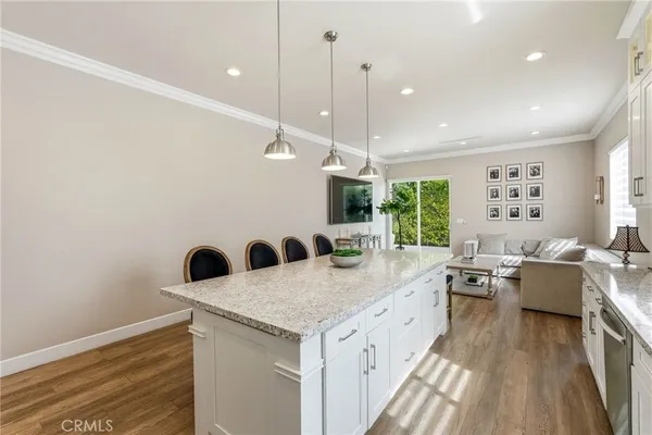 $6,500 | 6450 Teesdale Avenue, North Hollywood, CA 91606