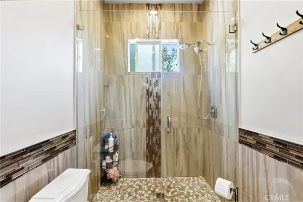 $6,500 | 6450 Teesdale Avenue, North Hollywood, CA 91606