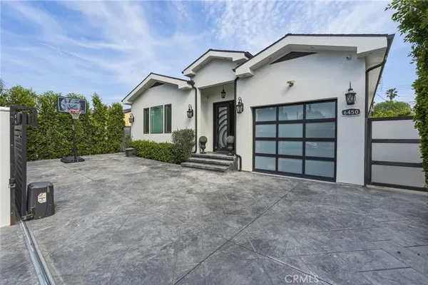 $6,500 | 6450 Teesdale Avenue, North Hollywood, CA 91606