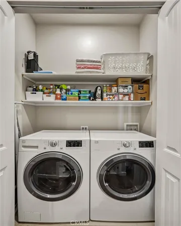 $6,500 | 6450 Teesdale Avenue, North Hollywood, CA 91606