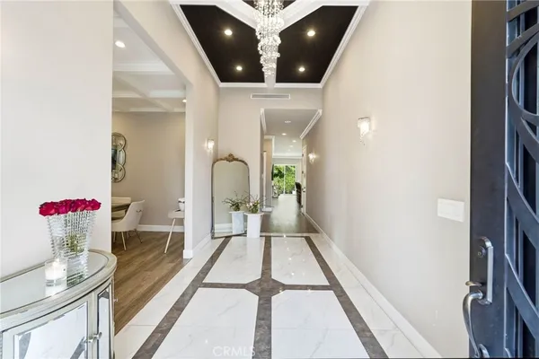 $6,500 | 6450 Teesdale Avenue, North Hollywood, CA 91606