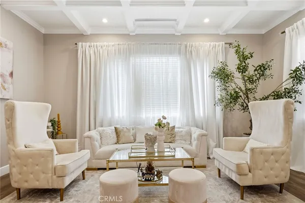 $6,500 | 6450 Teesdale Avenue, North Hollywood, CA 91606