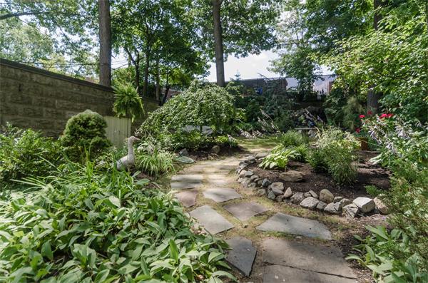 30 Jamaica Road Brookline, MA 02445 - Photo 6 of 19 Gallery Image 6