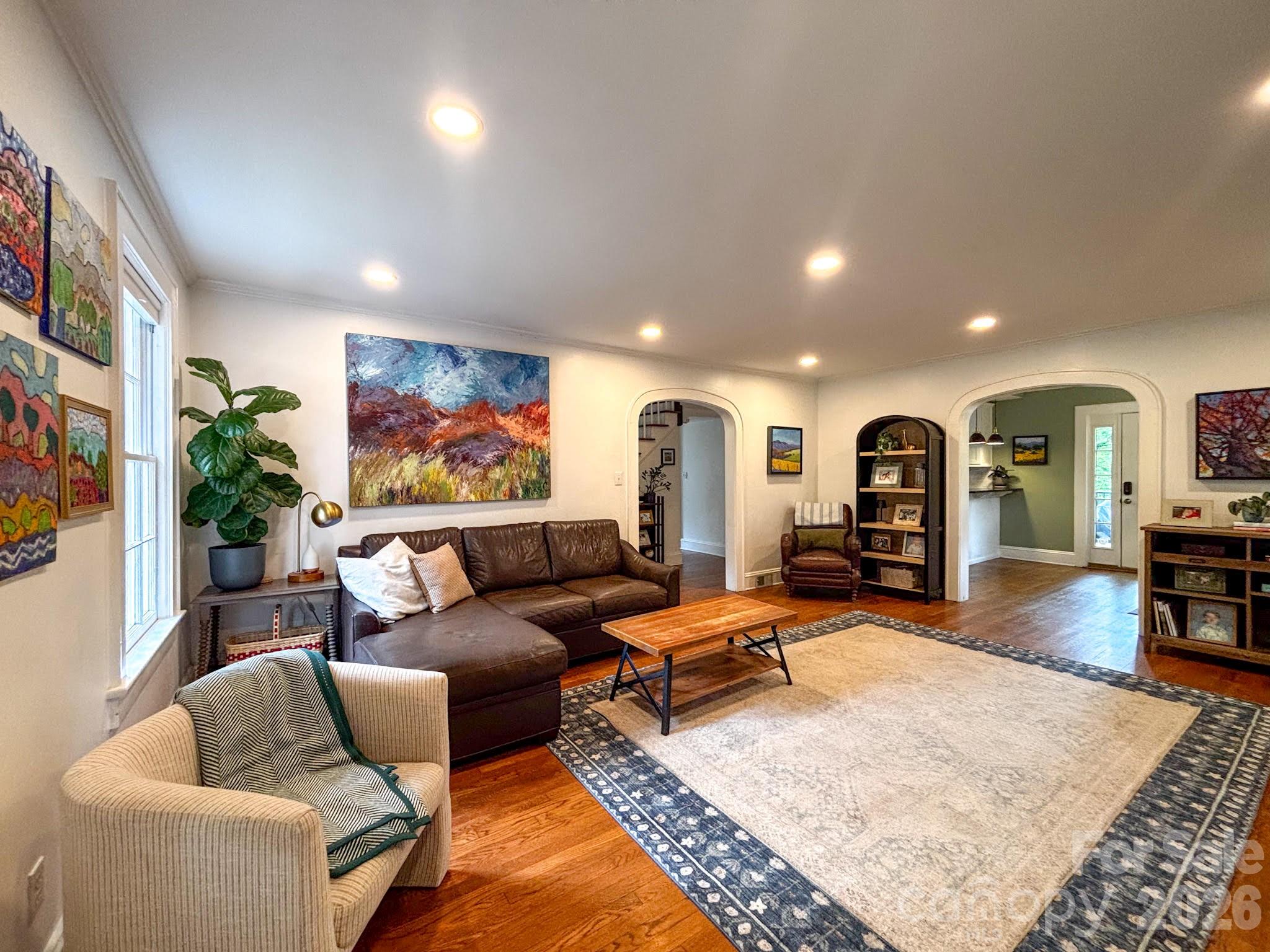 431 9th Street Northwest Hickory, NC 28601 - Photo 4 of 8