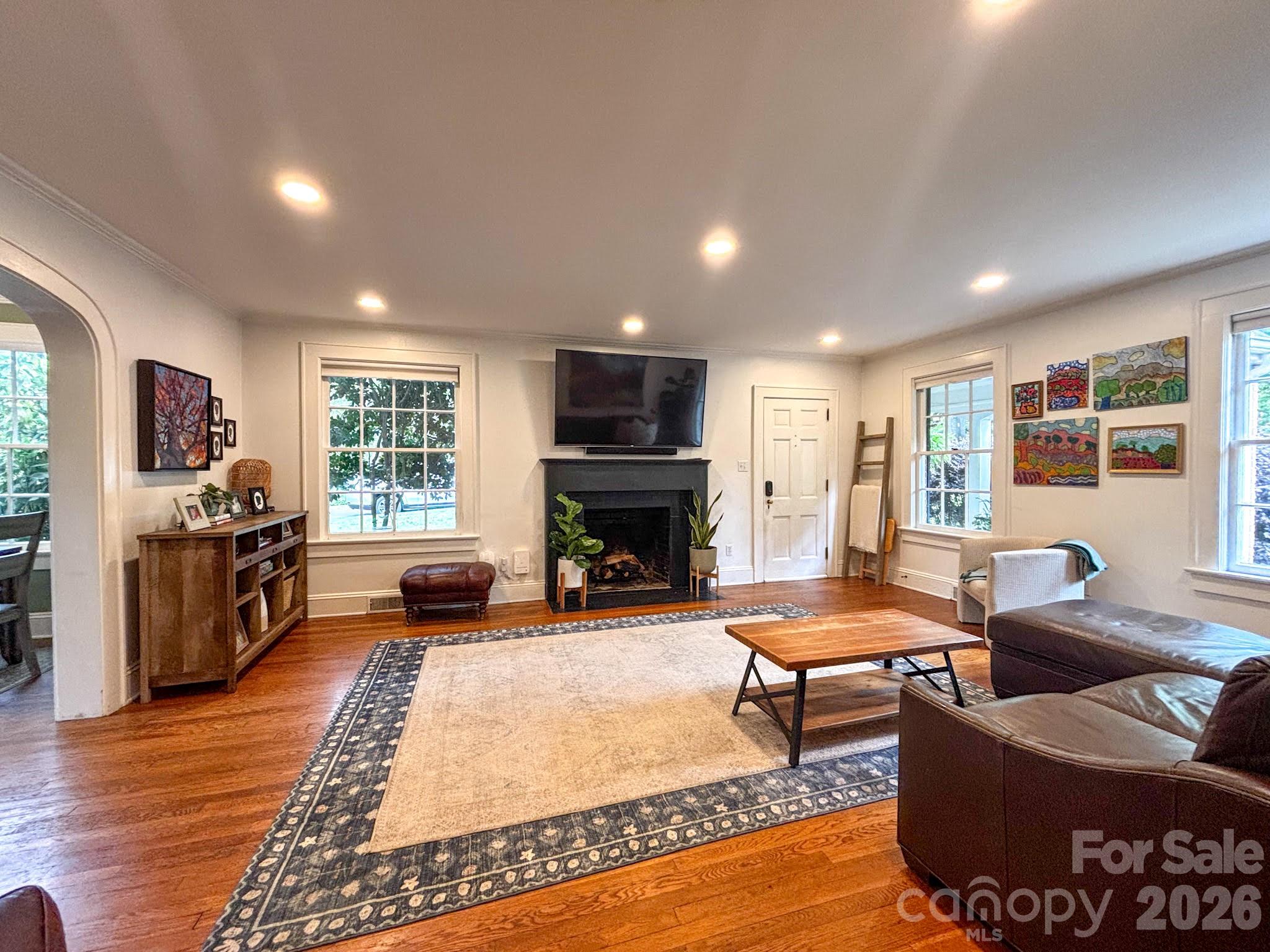 431 9th Street Northwest Hickory, NC 28601 - Photo 5 of 8