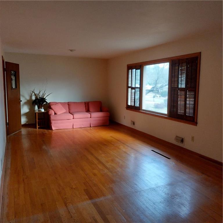 1803 Hasty Road Marietta, GA 30062 - Photo 4 of 23 a living room with hardwood floor and a window